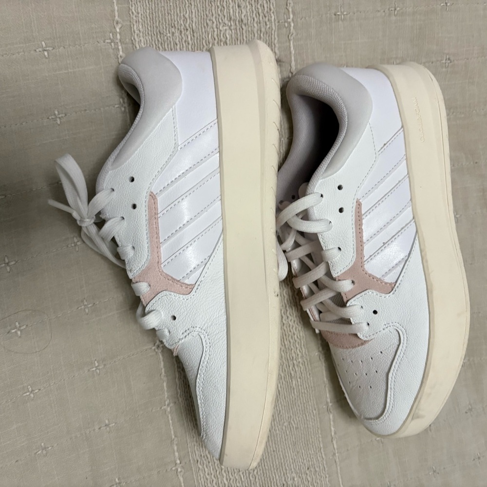 Adidas Women's White and Pink cloud Sneakers